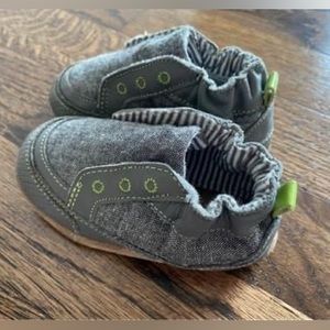 Robeez Gray 6-12 months, Soft sole baby shoes